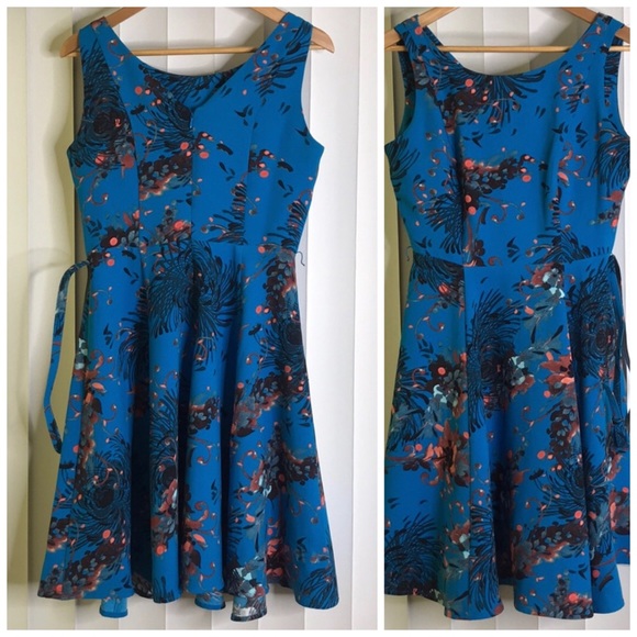 Eva. Mendes dress - Picture 2 of 4